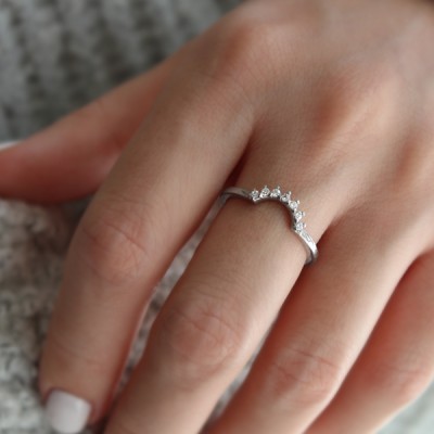 Diamond Roman Arch Nesting Ring