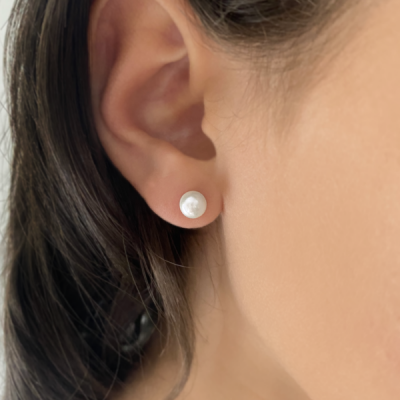 6mm Gold White Cultured Pearl Stud Earrings